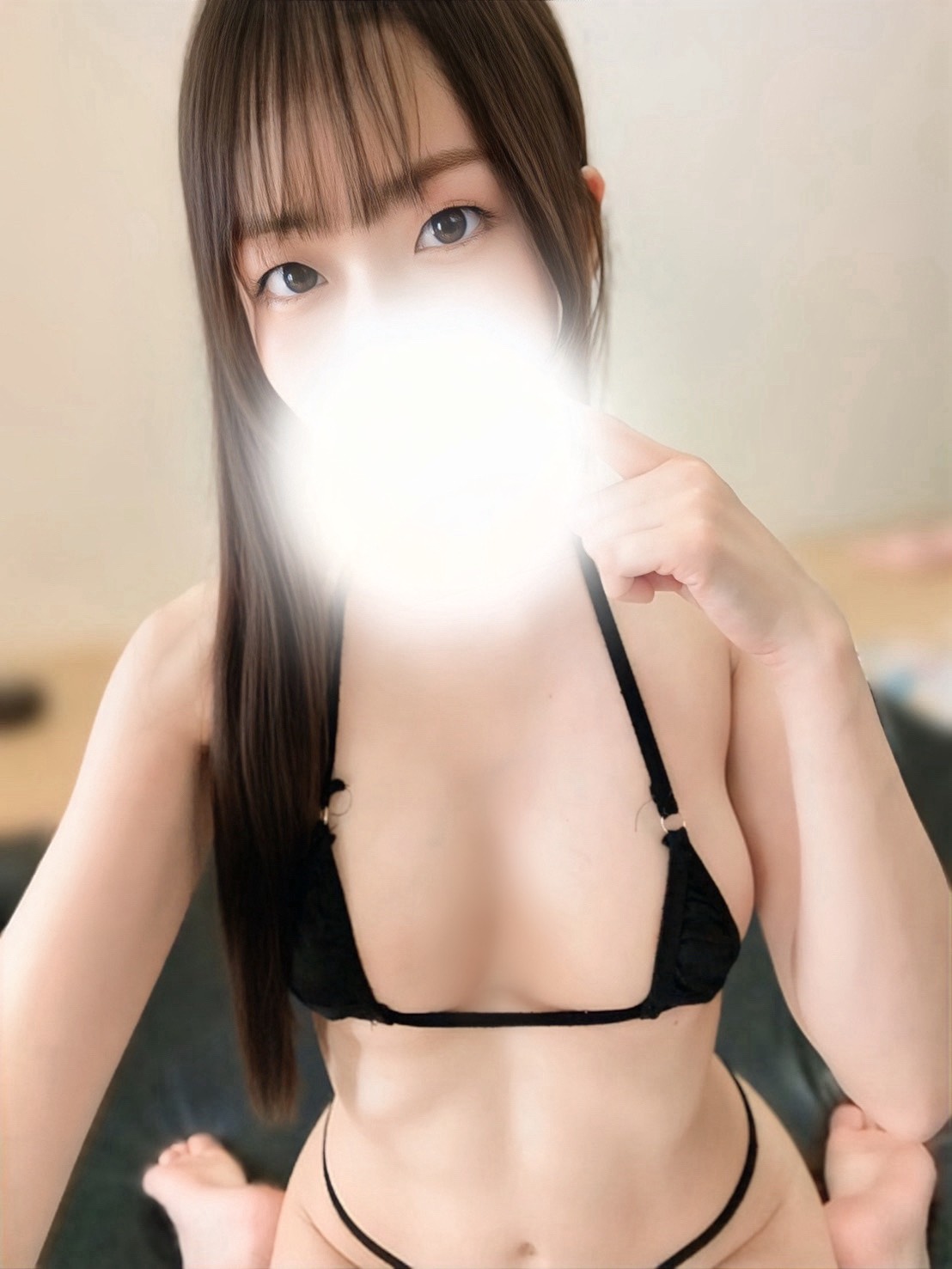 高梨もえ